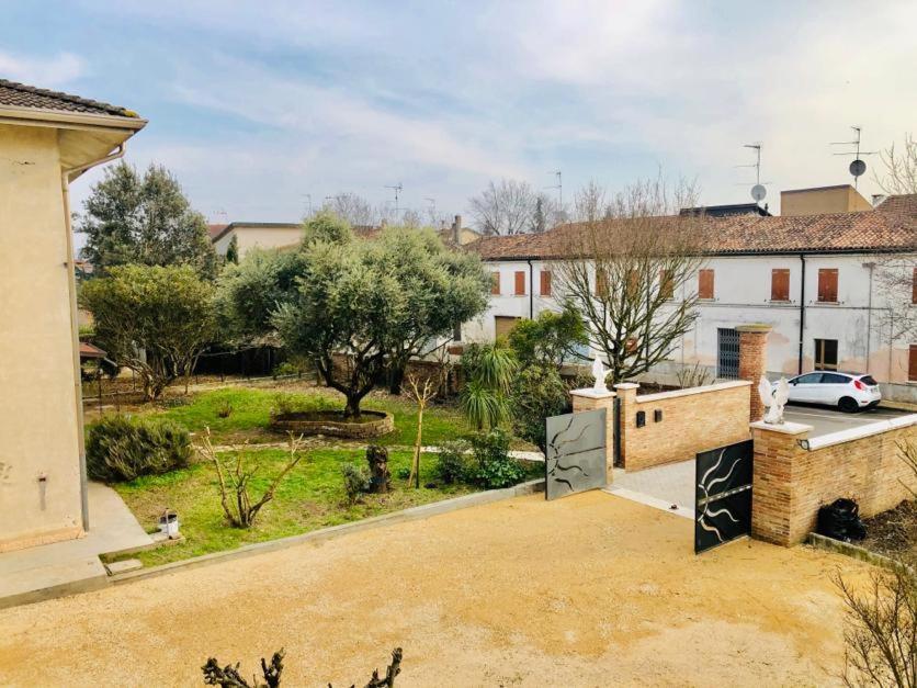מאנטובה B&B Villa Ermanna מראה חיצוני תמונה
